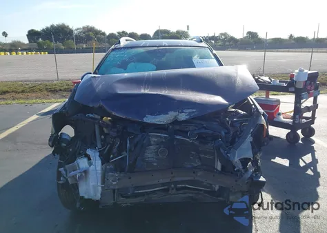 2017 Toyota Rav4 Xle z USA, uszkodzony, nr VIN 2T3WFREVXHW395152